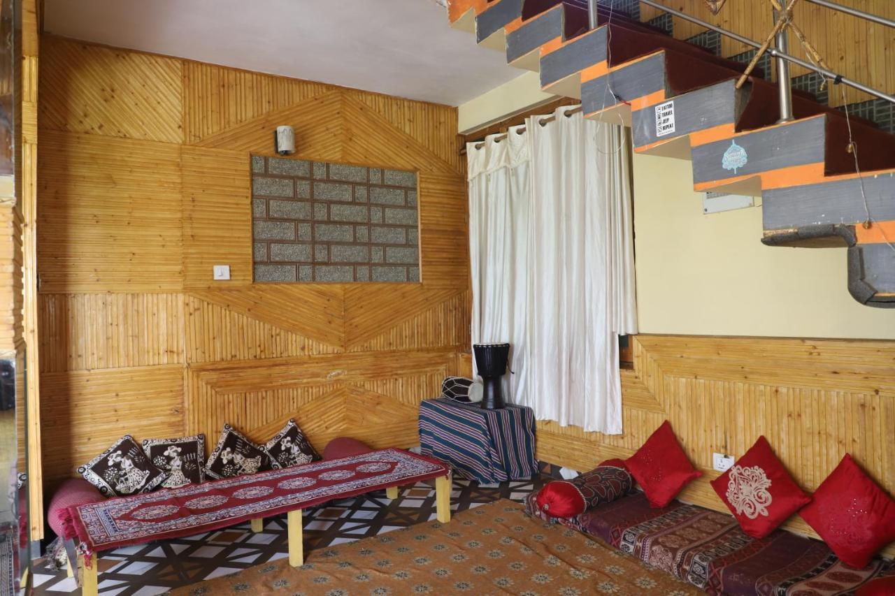 Indian Backpackers Hostel Manāli Exteriér fotografie
