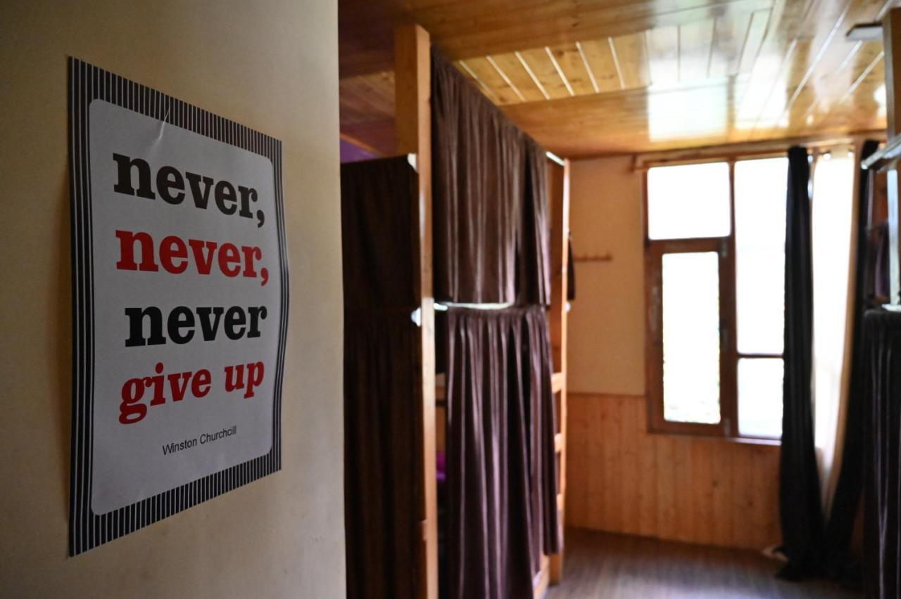 Indian Backpackers Hostel Manāli Exteriér fotografie